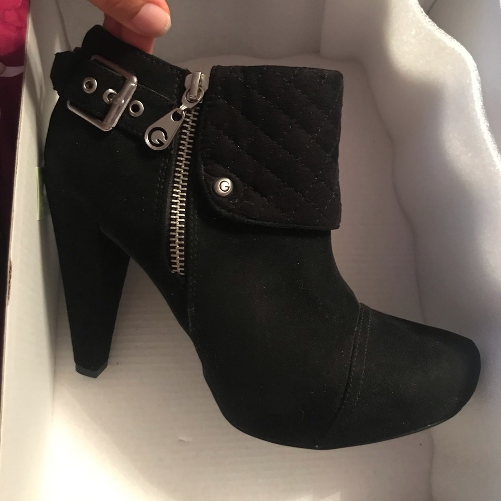 Like NEW Guess by G Black Boots Booties size 7.5